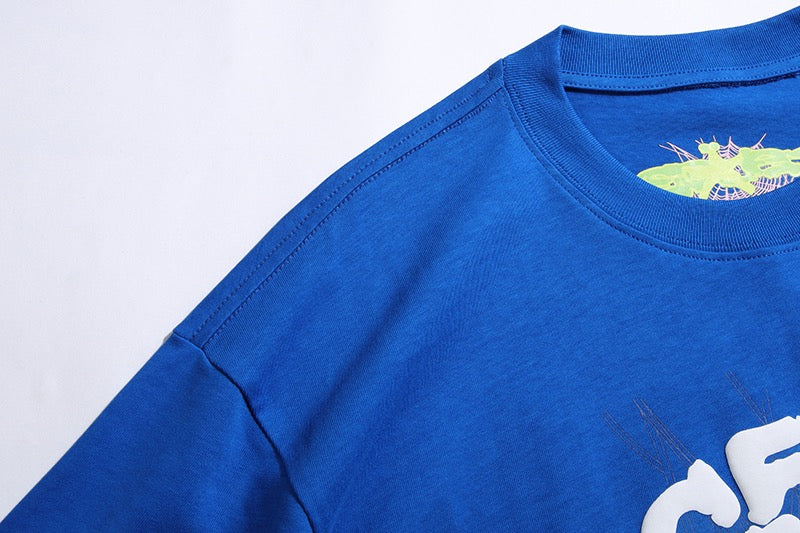 تي شيرت متعدد الألوان