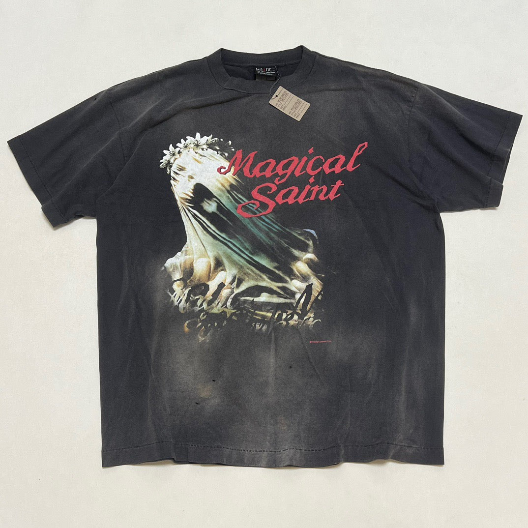 Dunkelschwarzes T-Shirt