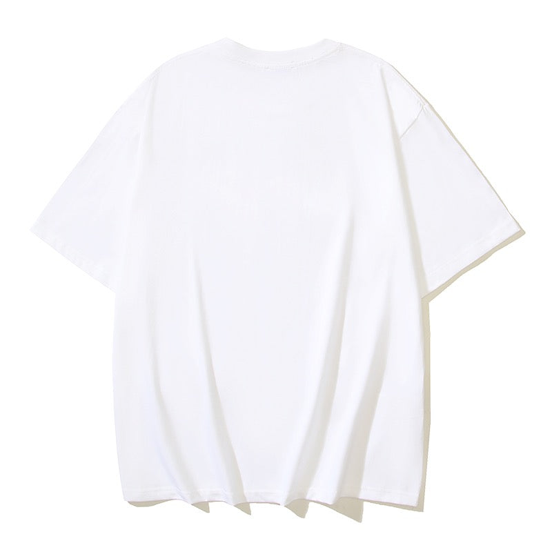 Rotes, schwarzes, blaues und weißes T-Shirt
