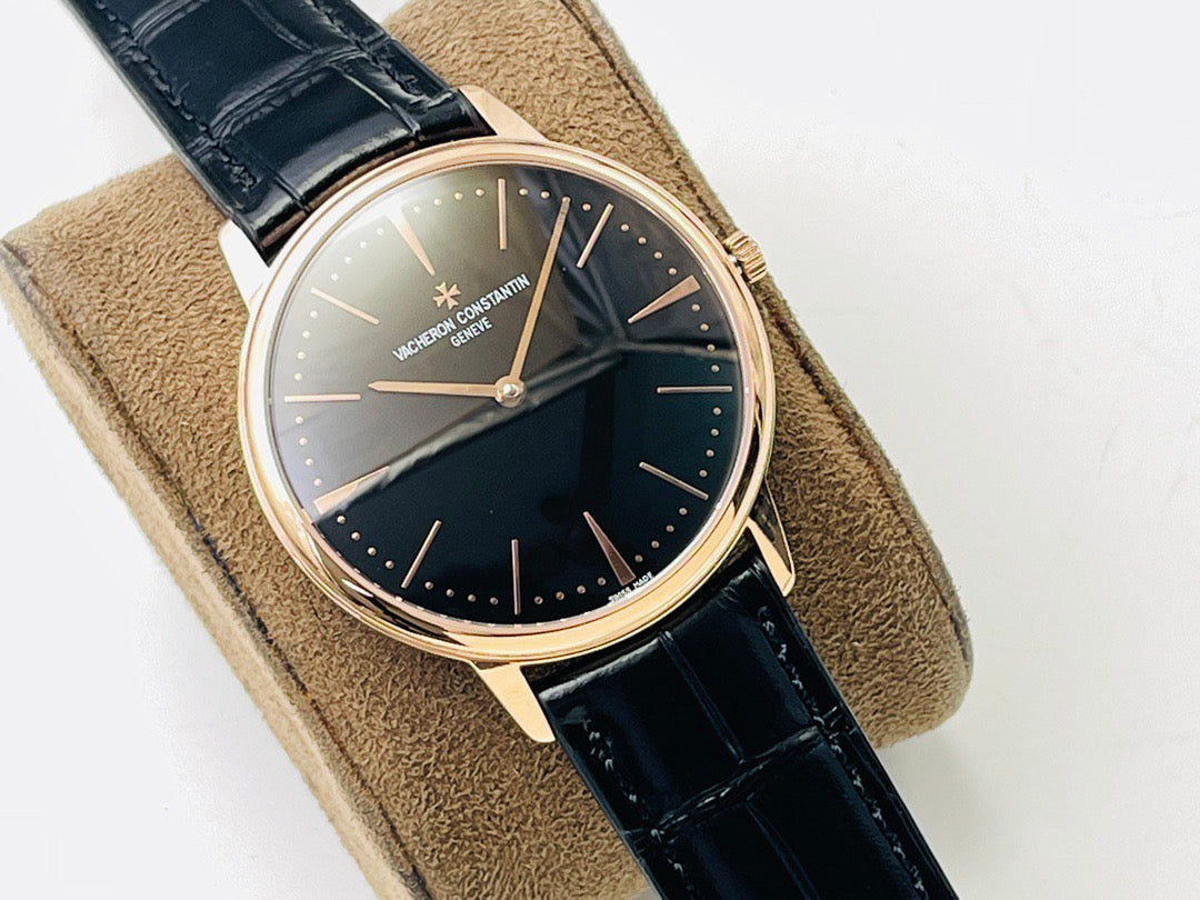 Schwarze Uhr