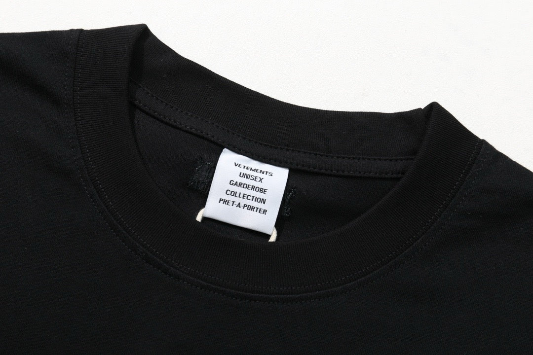 Schwarzes T-Shirt