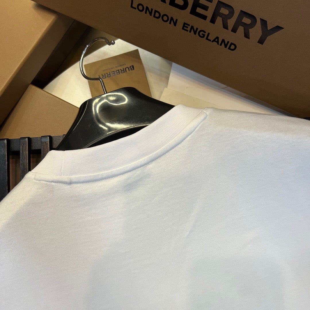 Black and White T-shirt - FashionHype.xyz