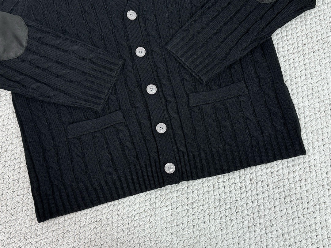 Black Jacket - Size L - FashionHype.xyz