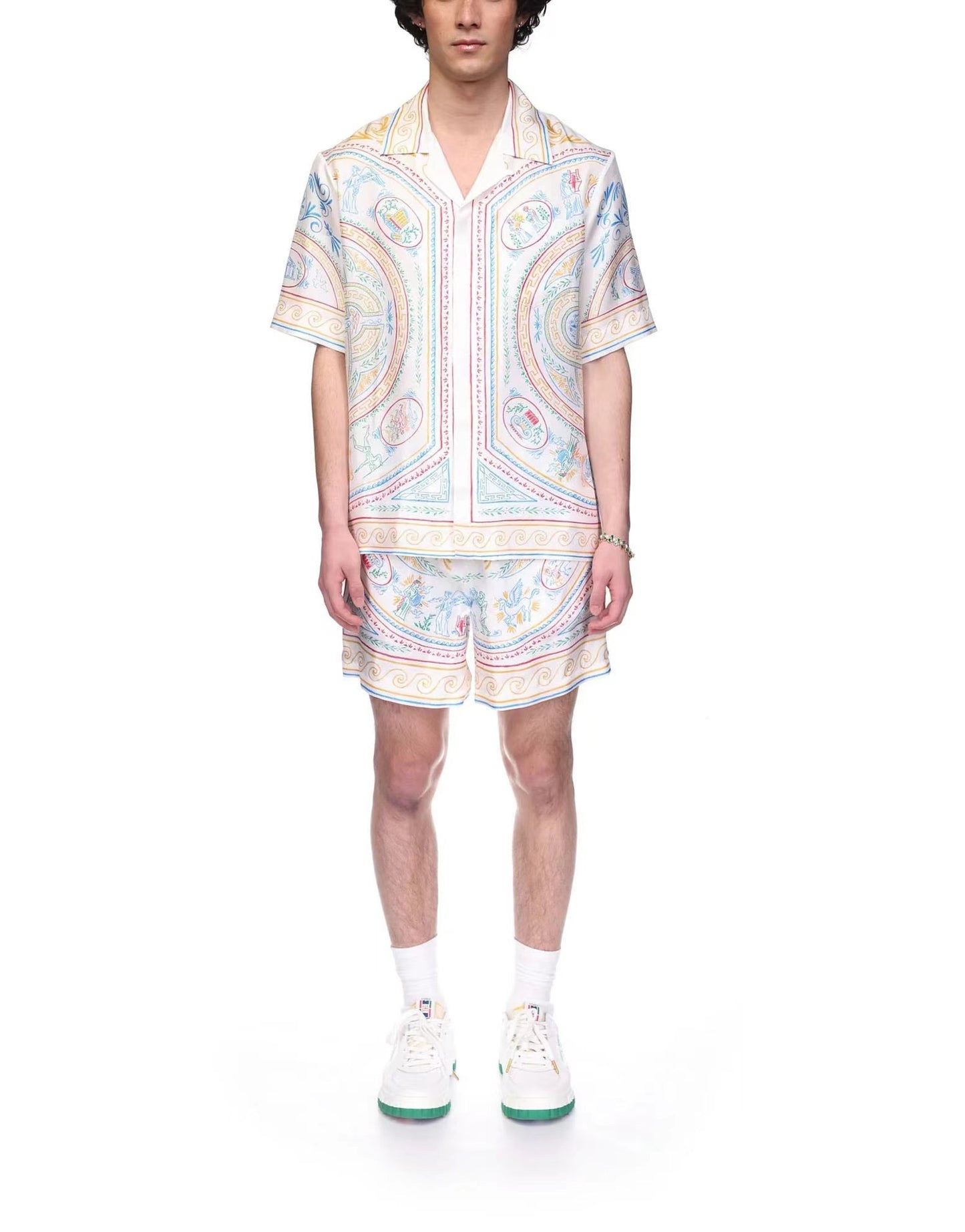 قميص متعدد الألوان