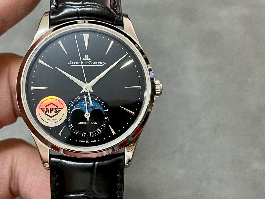 Schwarze Uhr