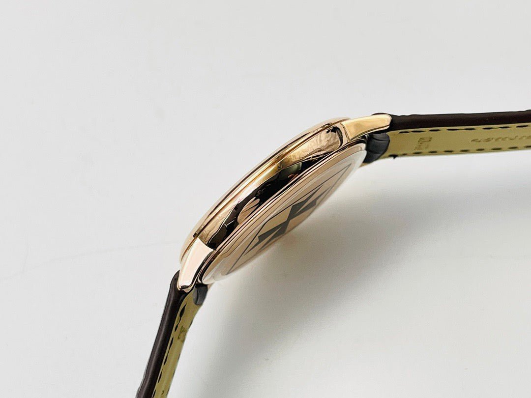 Braune Uhr