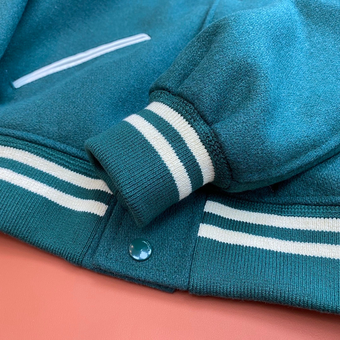 Chaqueta verde blanca