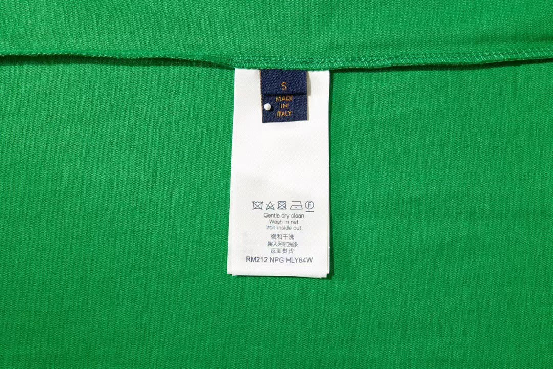 Green T-shirt - SIze S - FashionHype.xyz