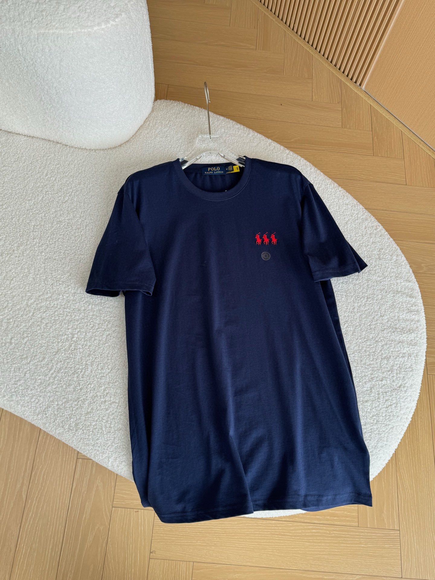 تي شيرت متعدد الألوان