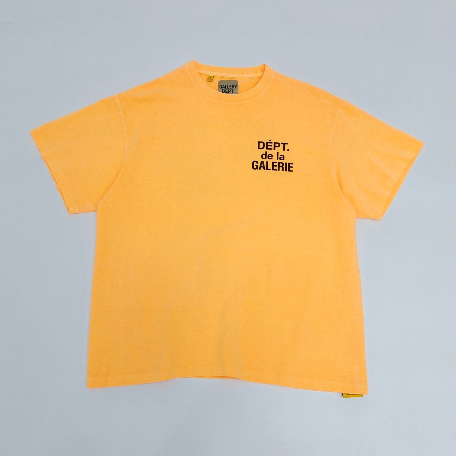 Gelbes, rosa und gelbes Organza-T-Shirt