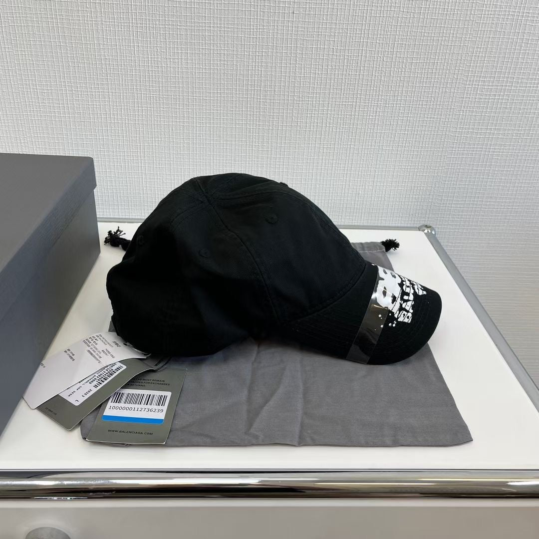 White and Black Cap - FashionHype.xyz