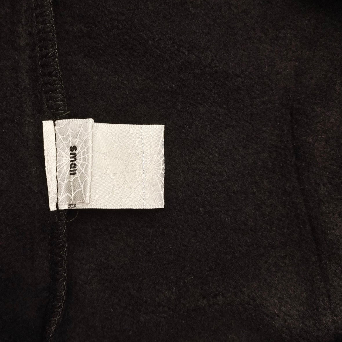 Schwarzer Hoodie