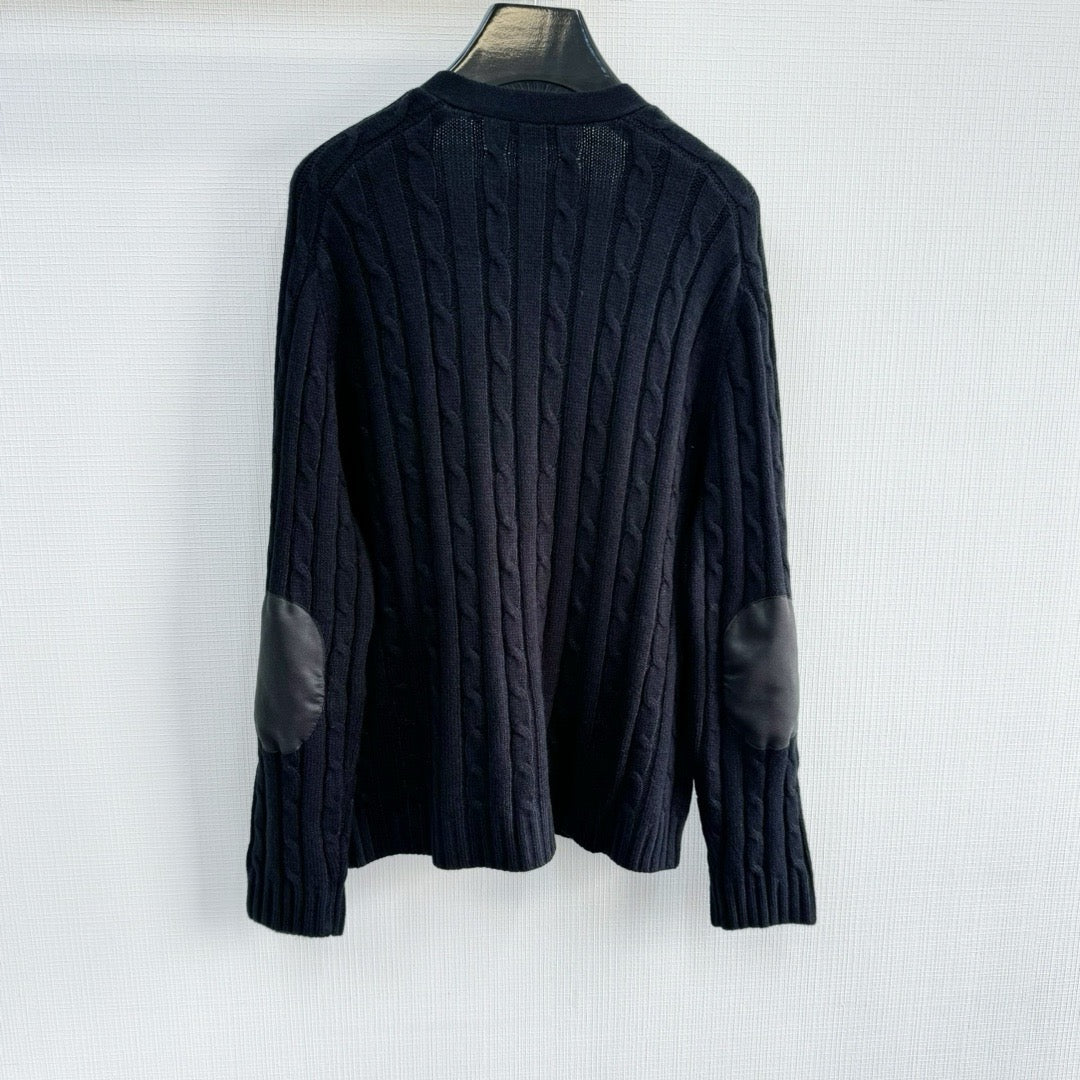 Black Jacket - Size L - FashionHype.xyz