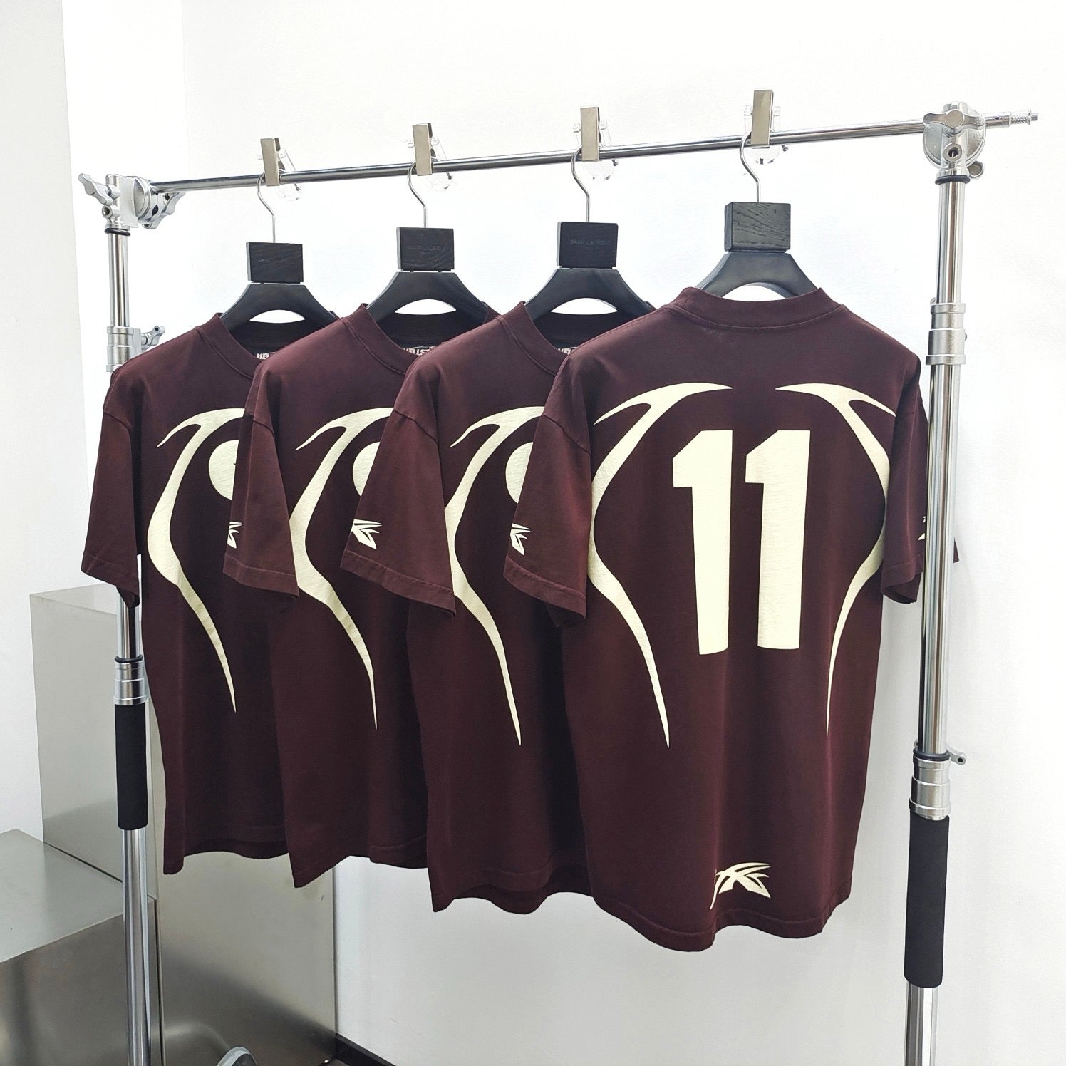 Braunes T-Shirt