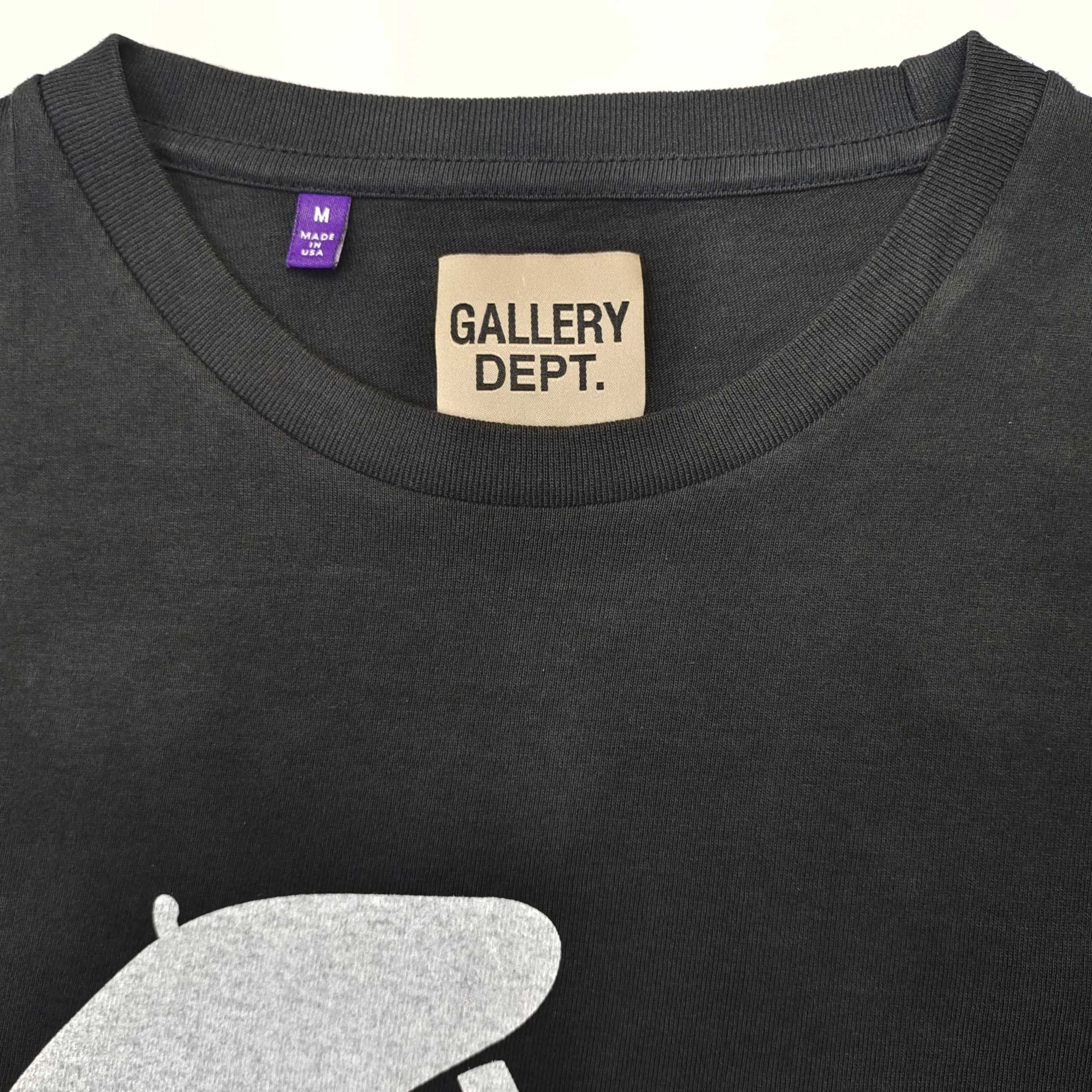Schwarzes T-Shirt