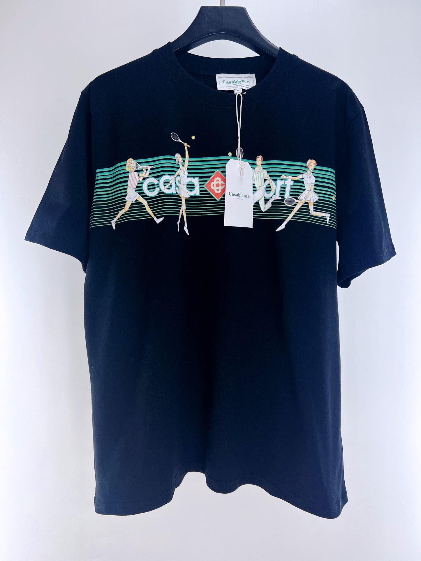 Camiseta azul y blanca