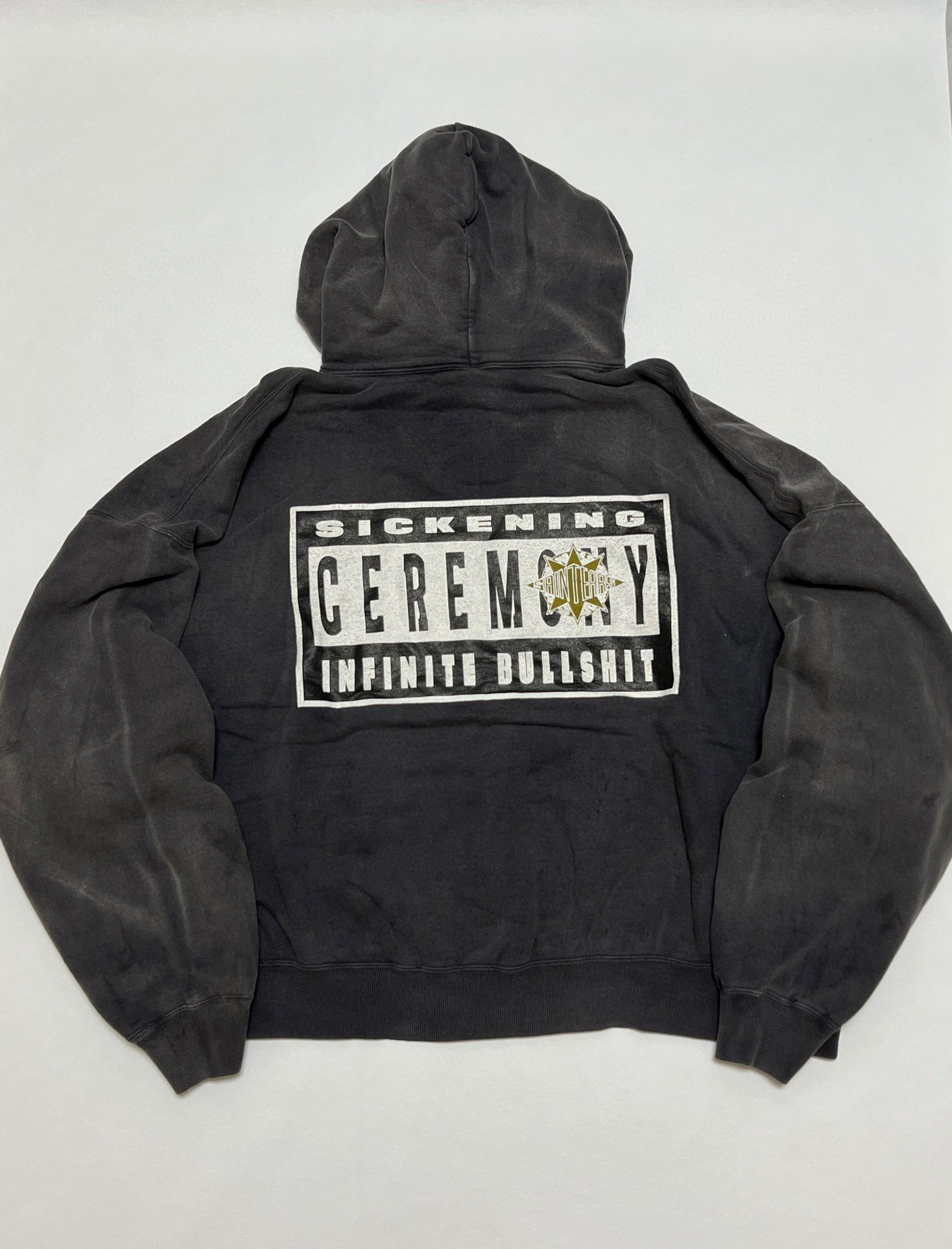 Schwarzer Hoodie