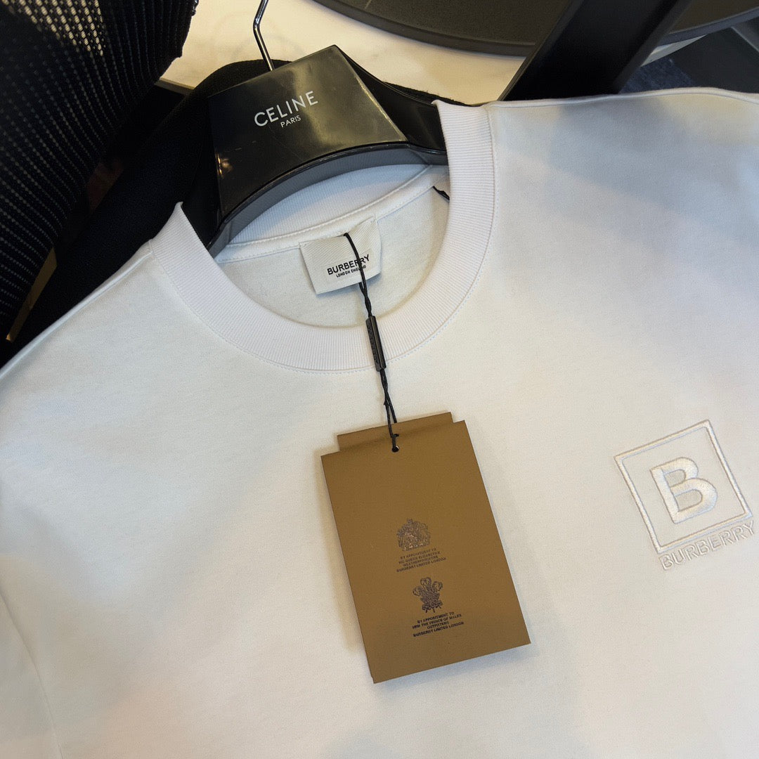 Black and White T-shirt - FashionHype.xyz