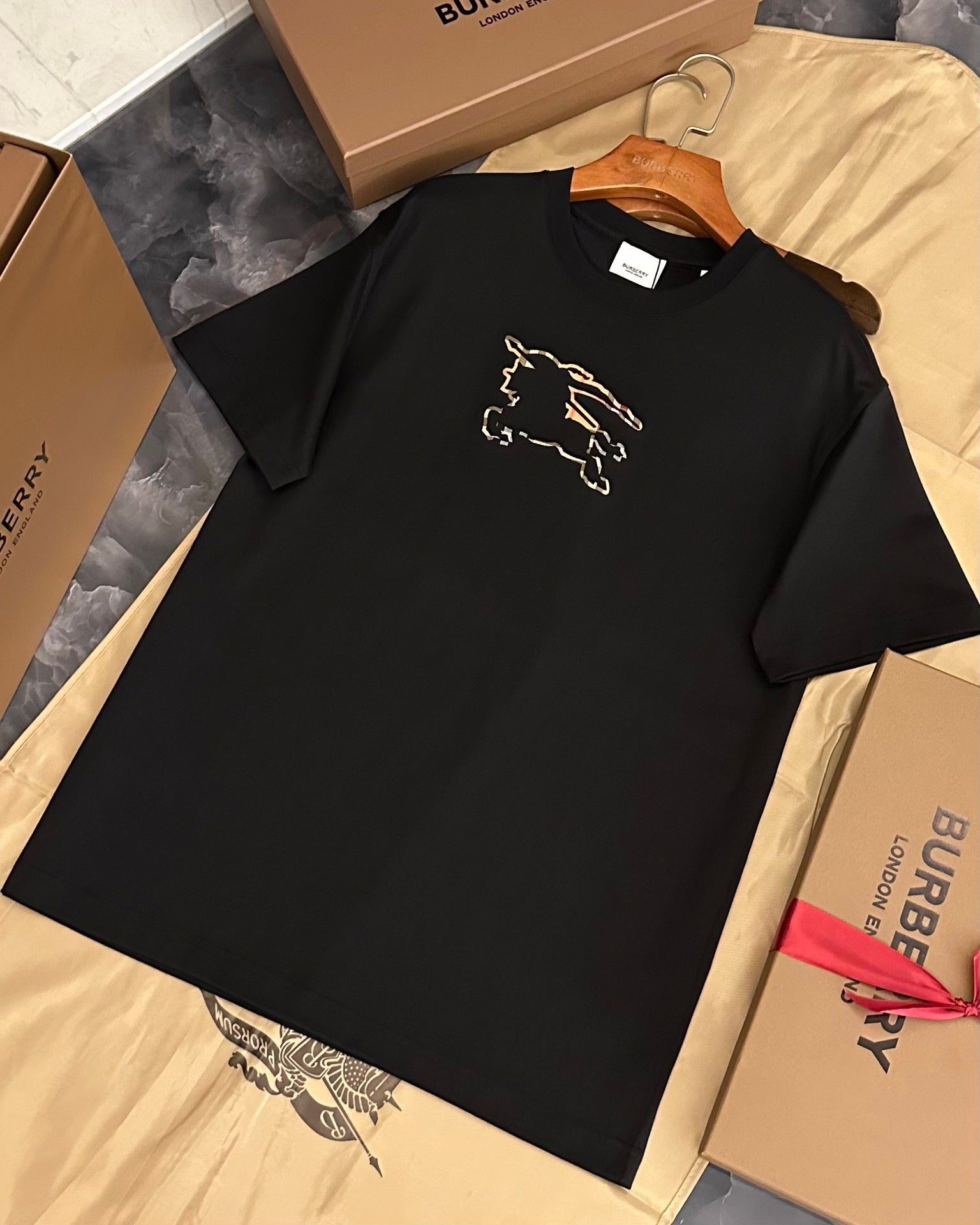 Black and Khaki T-shirt - FashionHype.xyz