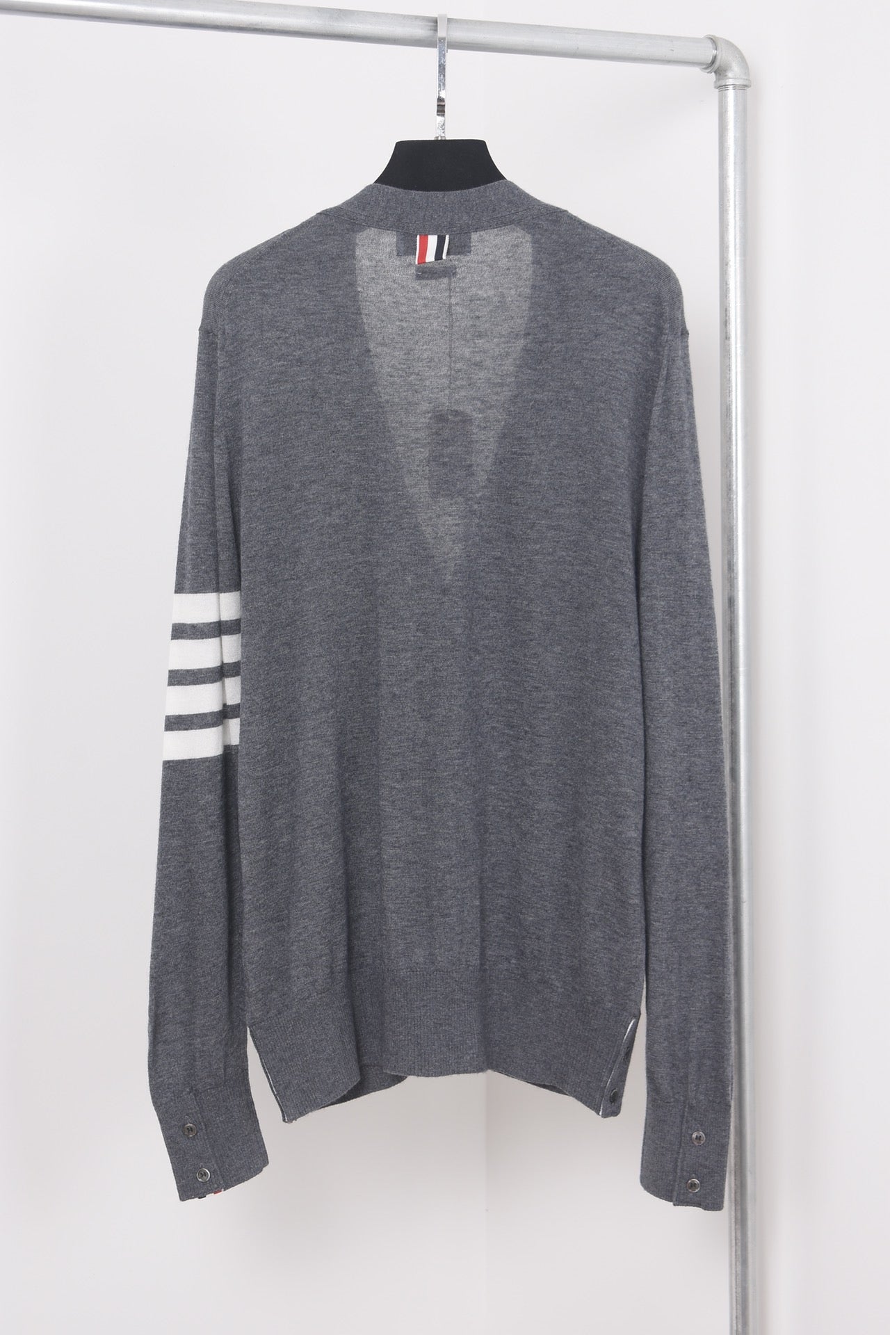 Schwarze, marineblaue, graue und dunkelgraue Jacke