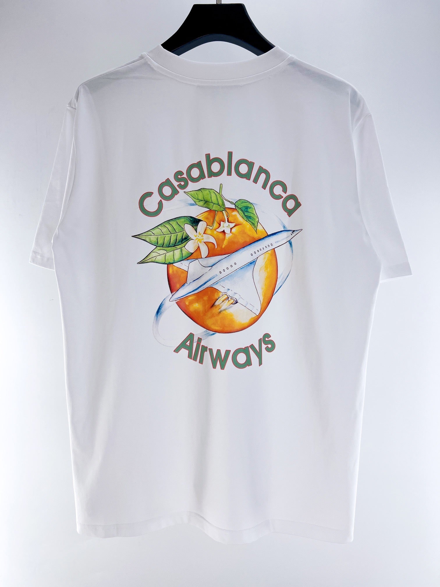Schwarz-weißes T-Shirt