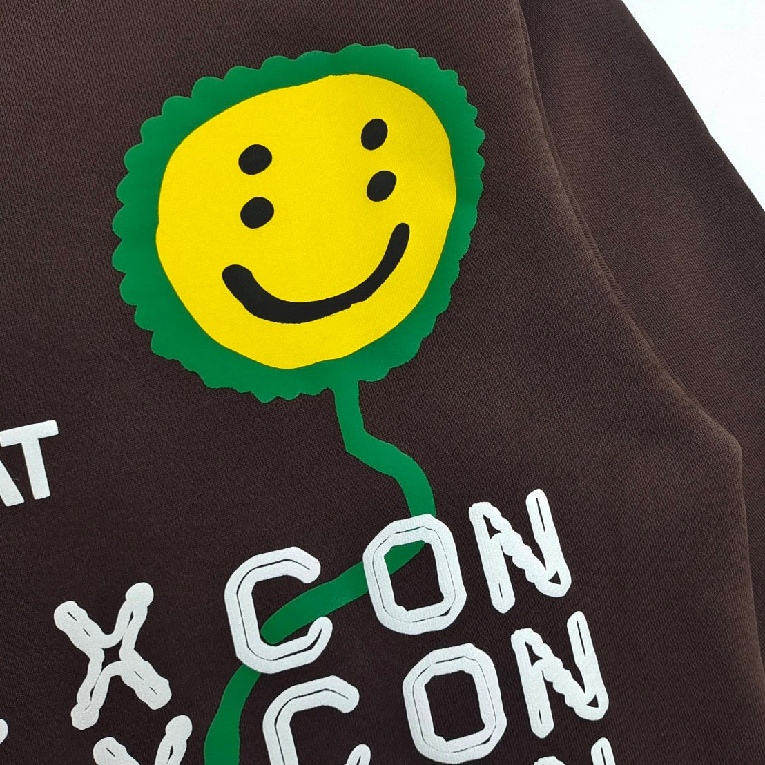 سويت شيرت أسود غامق