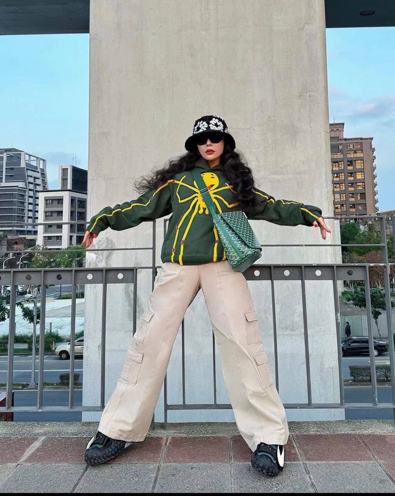 Grüner Hoodie