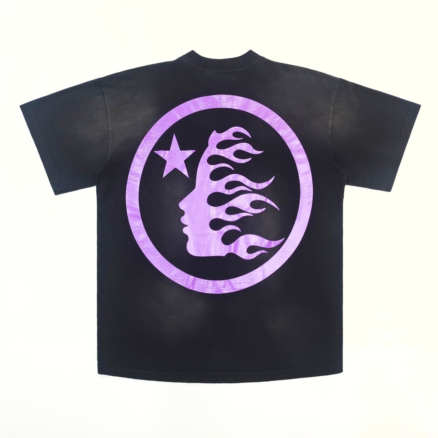Dunkelschwarzes T-Shirt
