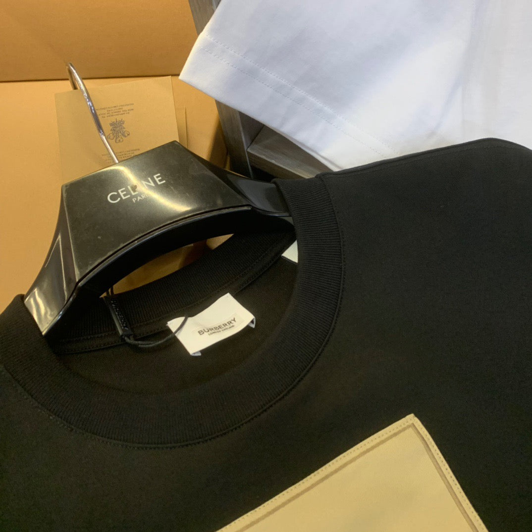 Khaki, Schwarz und Weiß T-Shirt