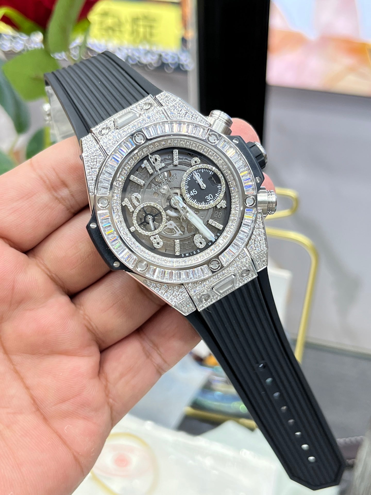 Schwarze Uhr