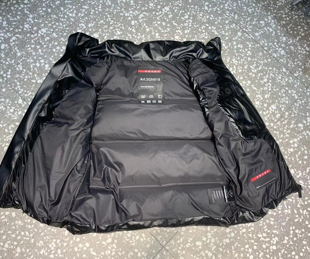 Black Vest - FashionHype.xyz