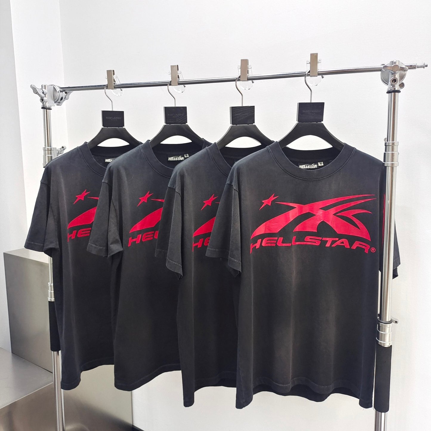 Schwarzes T-Shirt