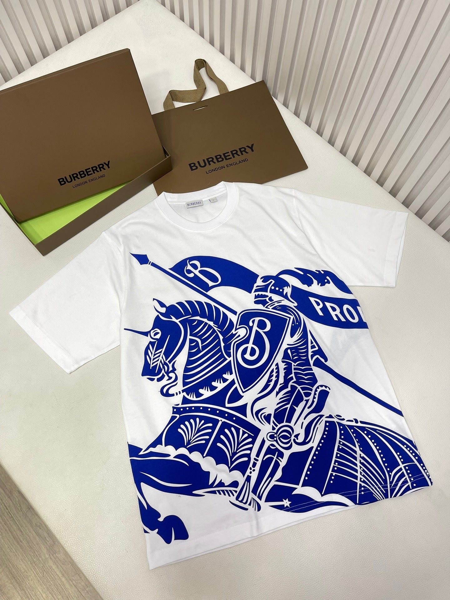 White T-shirts - FashionHype.xyz
