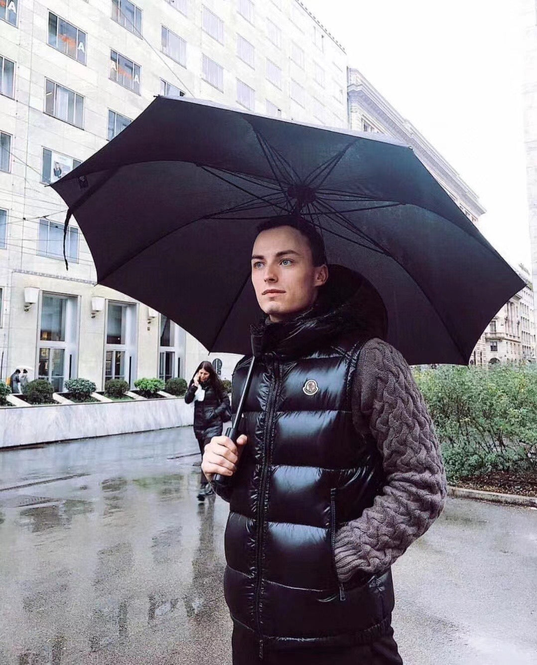 Black Vest - FashionHype.xyz