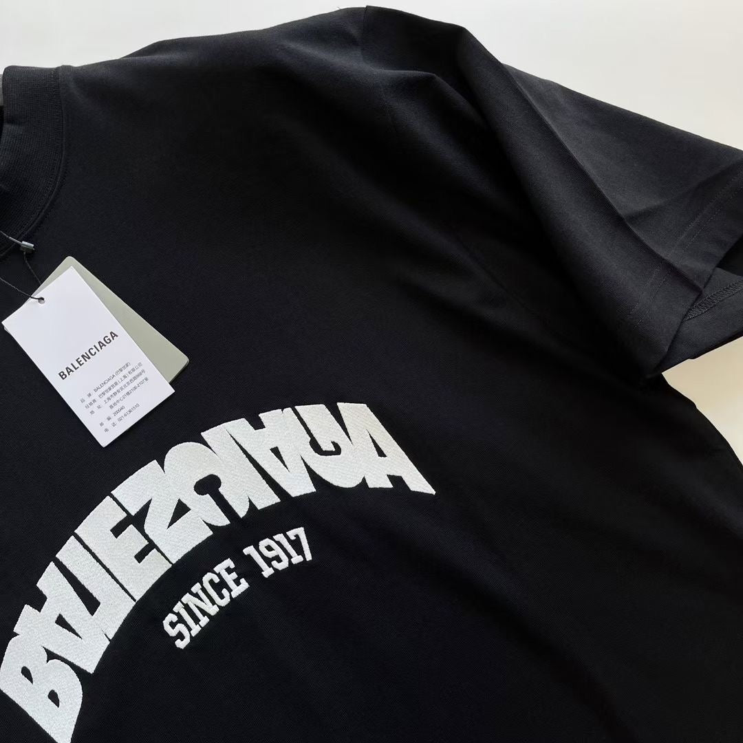 Black and White T-shirt - FashionHype.xyz