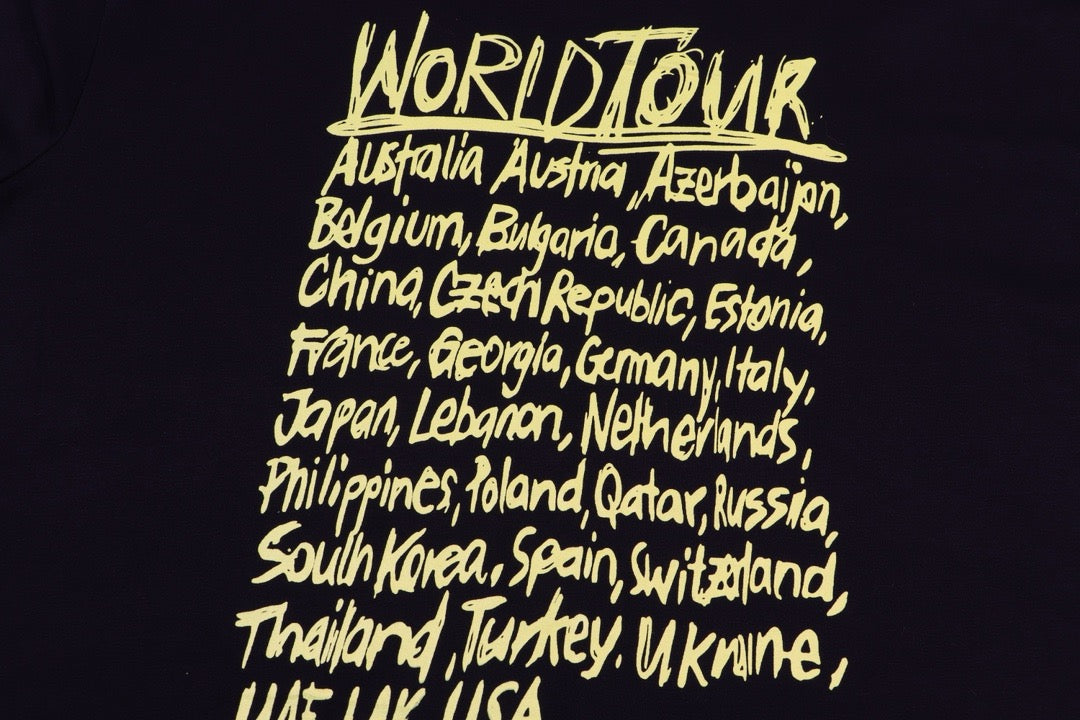 تي شيرت متعدد الألوان