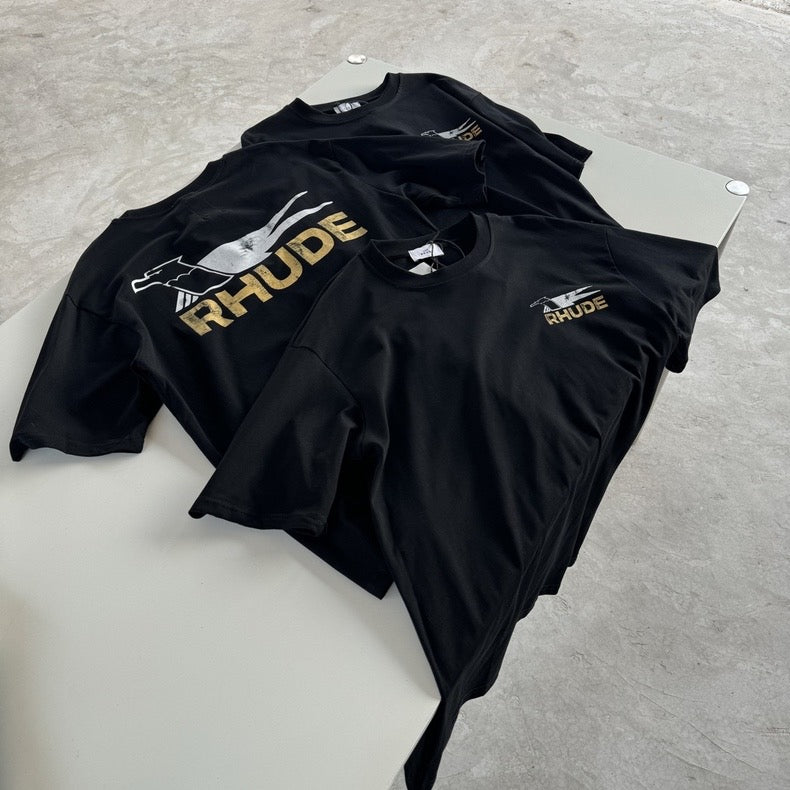 Schwarzes T-Shirt