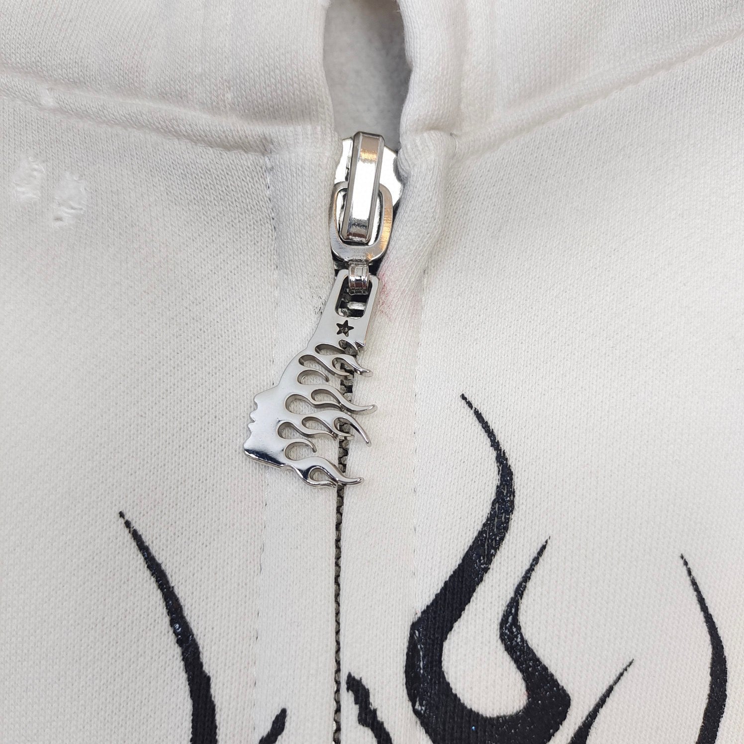 Sudadera con capucha blanca