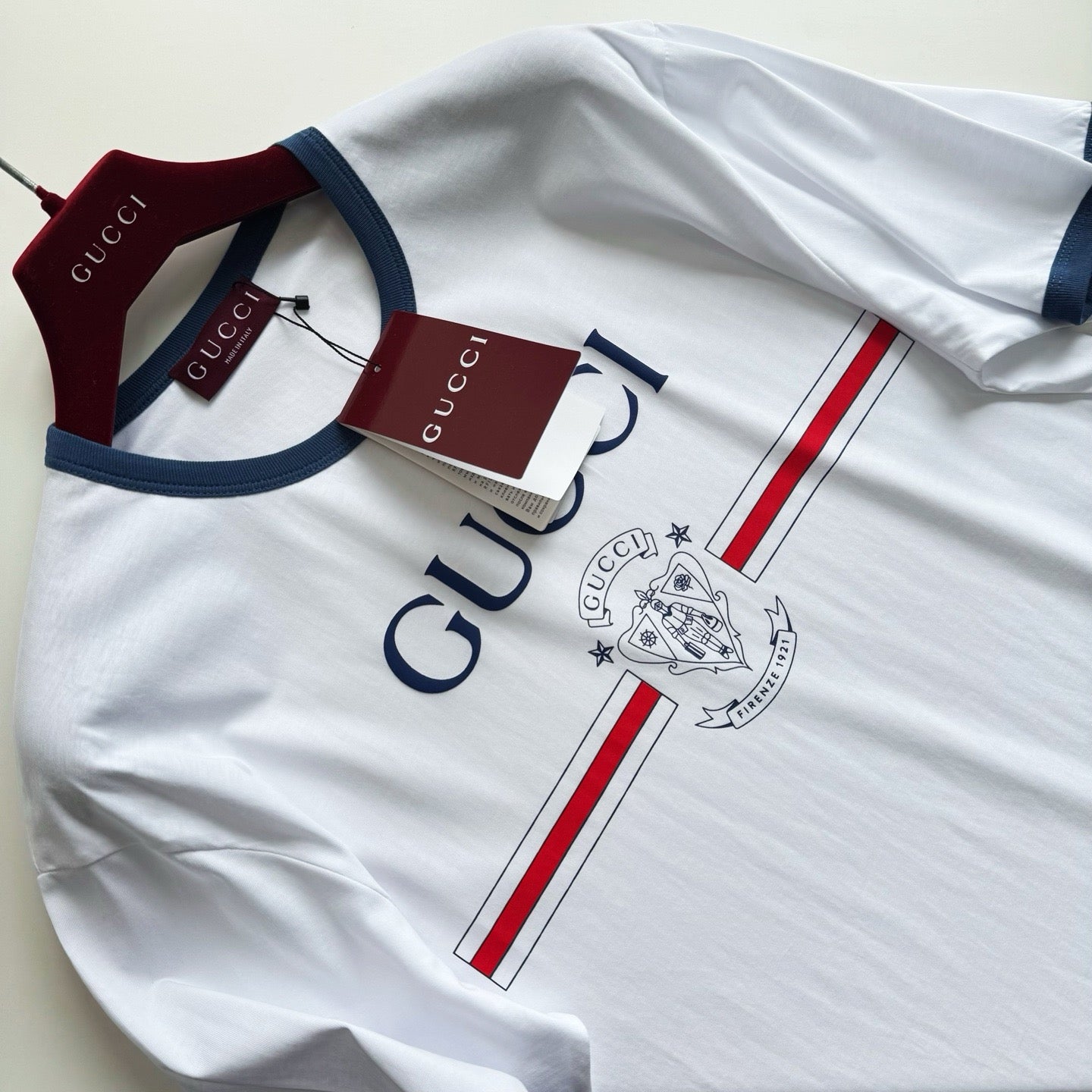 Weißes T-Shirt