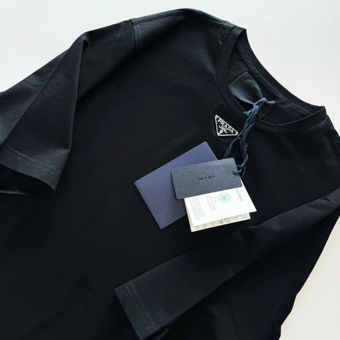 Black and White T-shirt - FashionHype.xyz