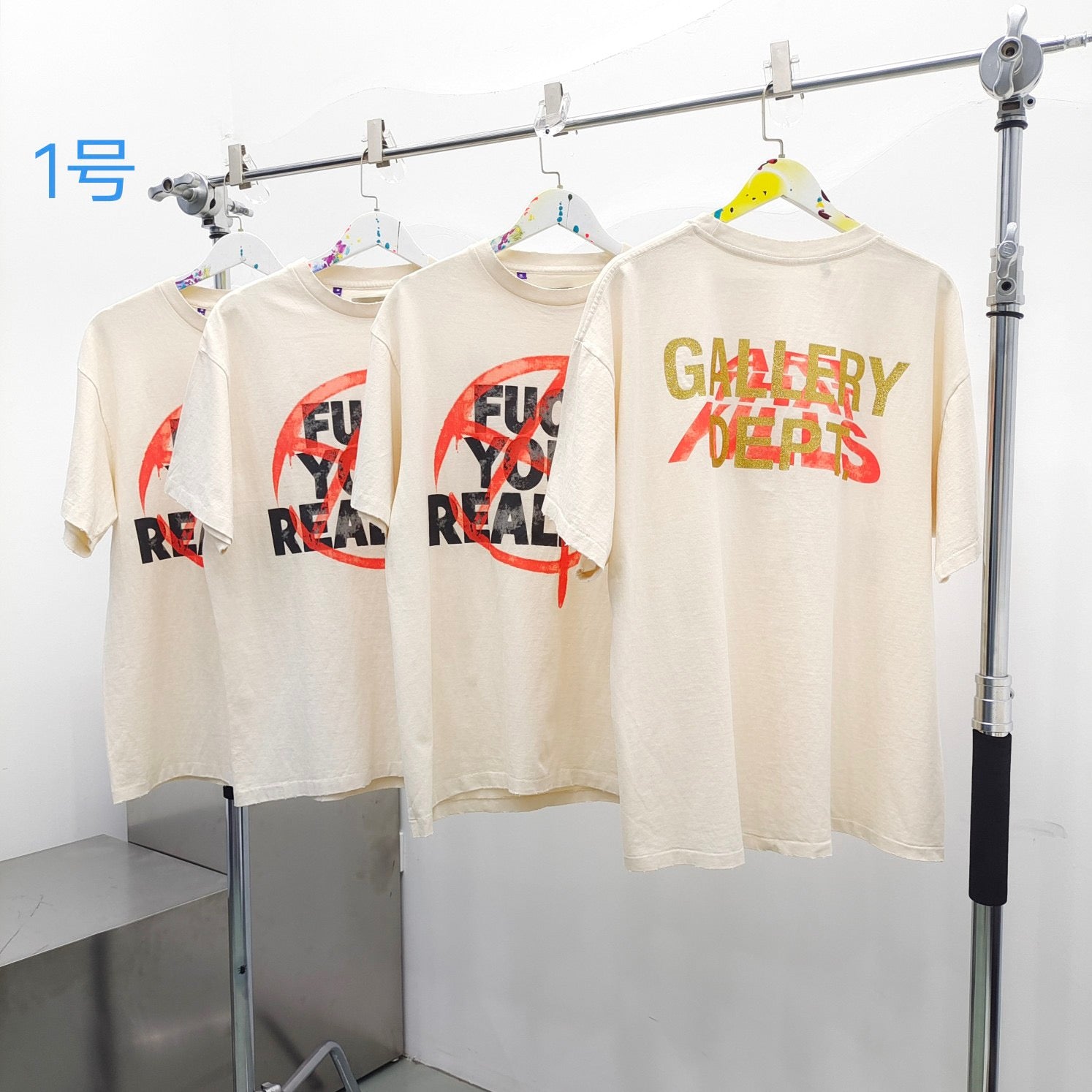 Light pink T-shirt - FashionHype.xyz
