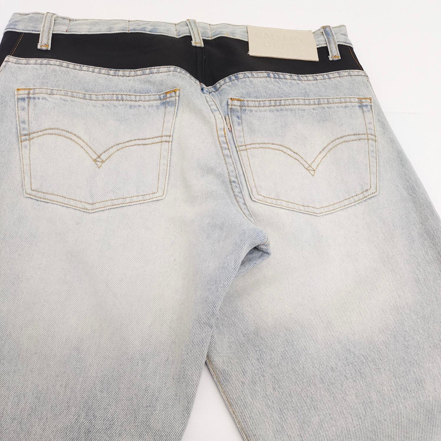 Grau schwarze Hose