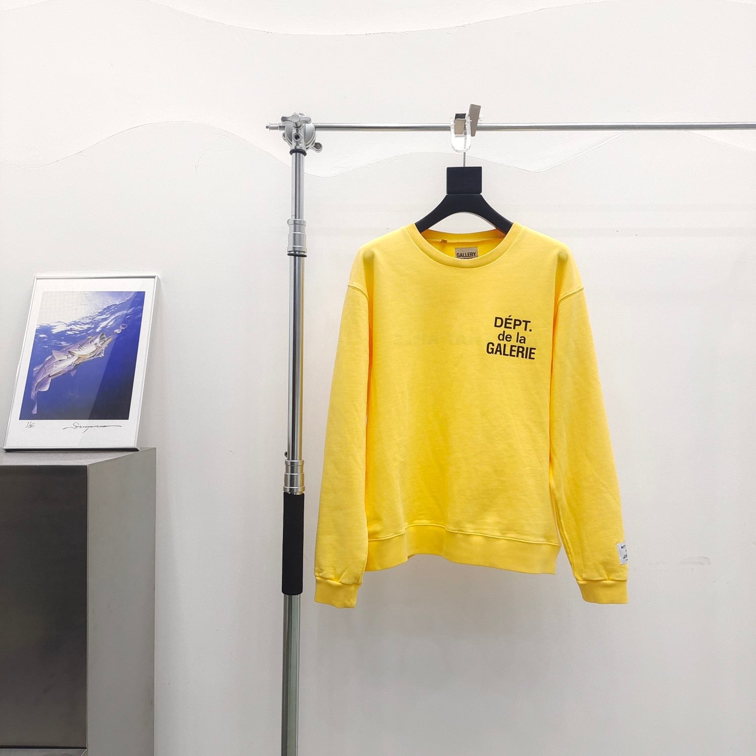 Gelbes Sweatshirt