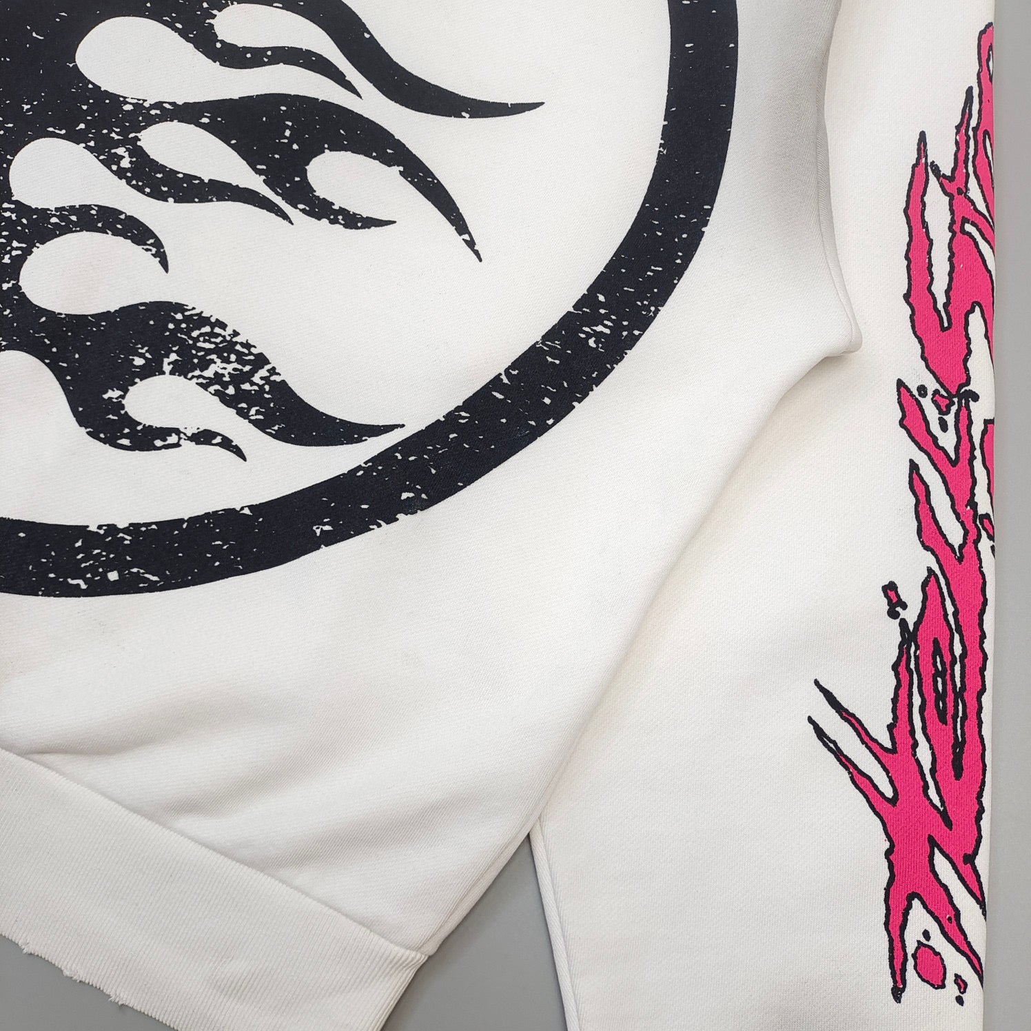 Sudadera con capucha blanca