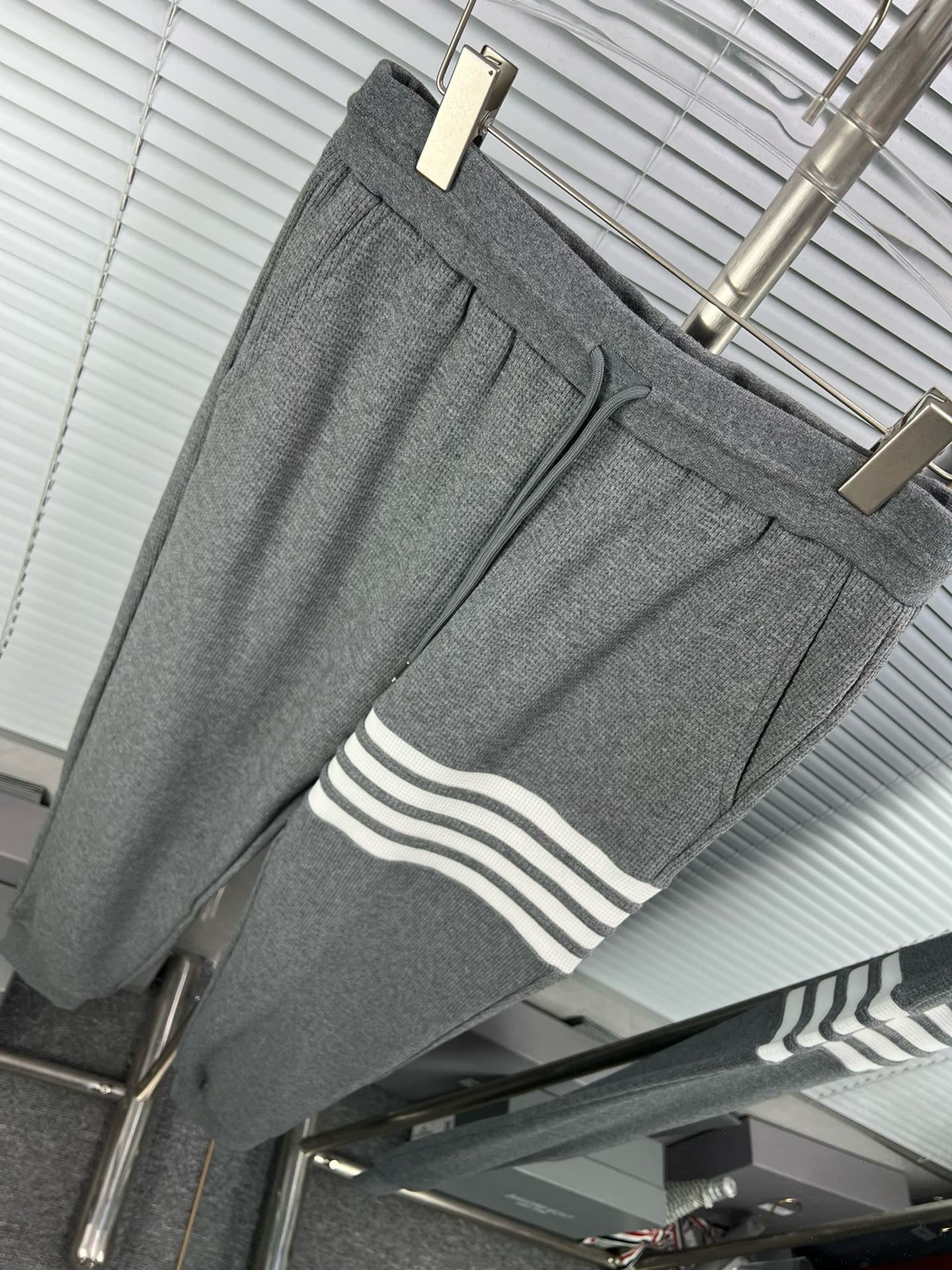 Mehrfarbige Hose