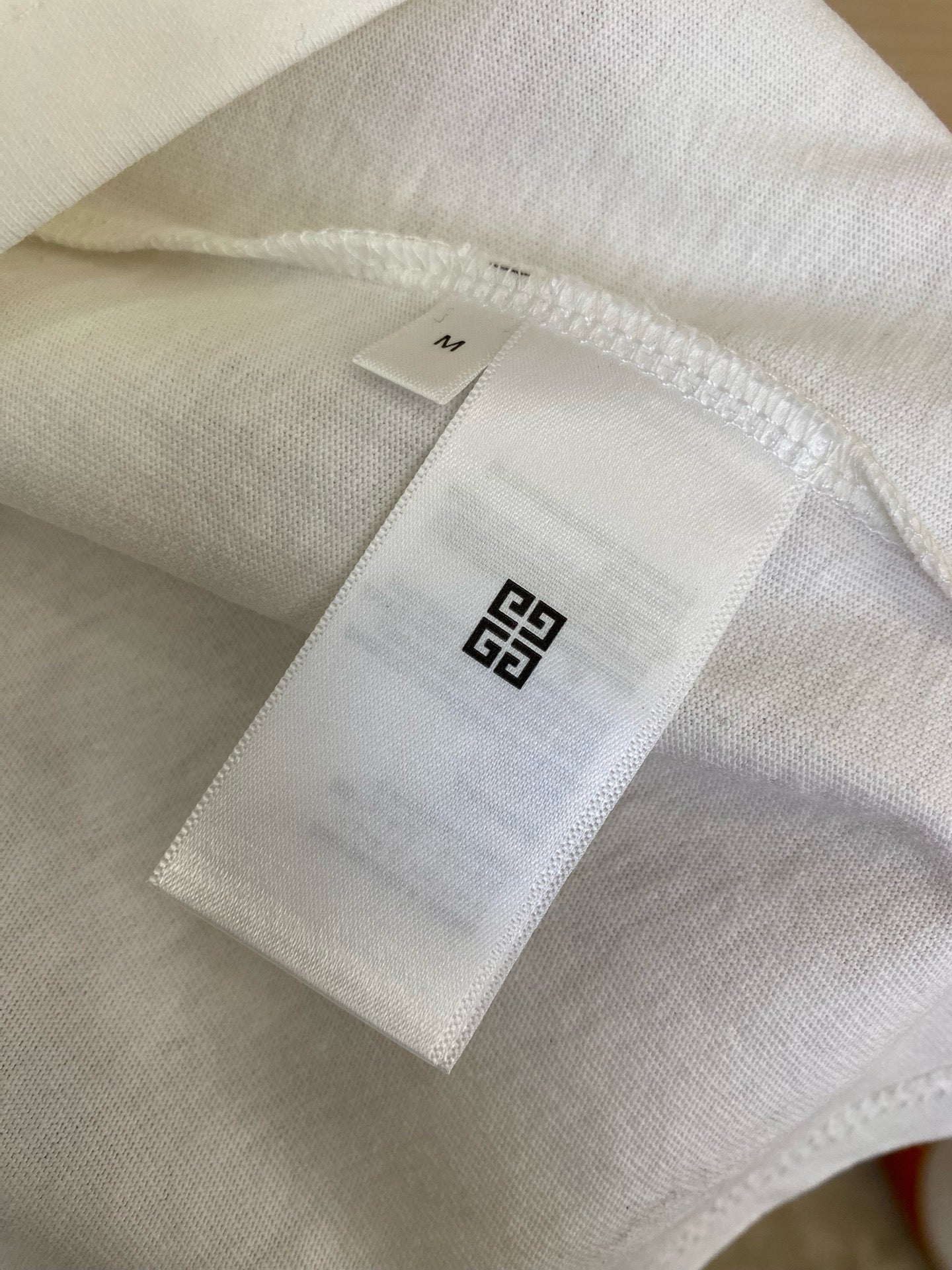 Weißes T-Shirt