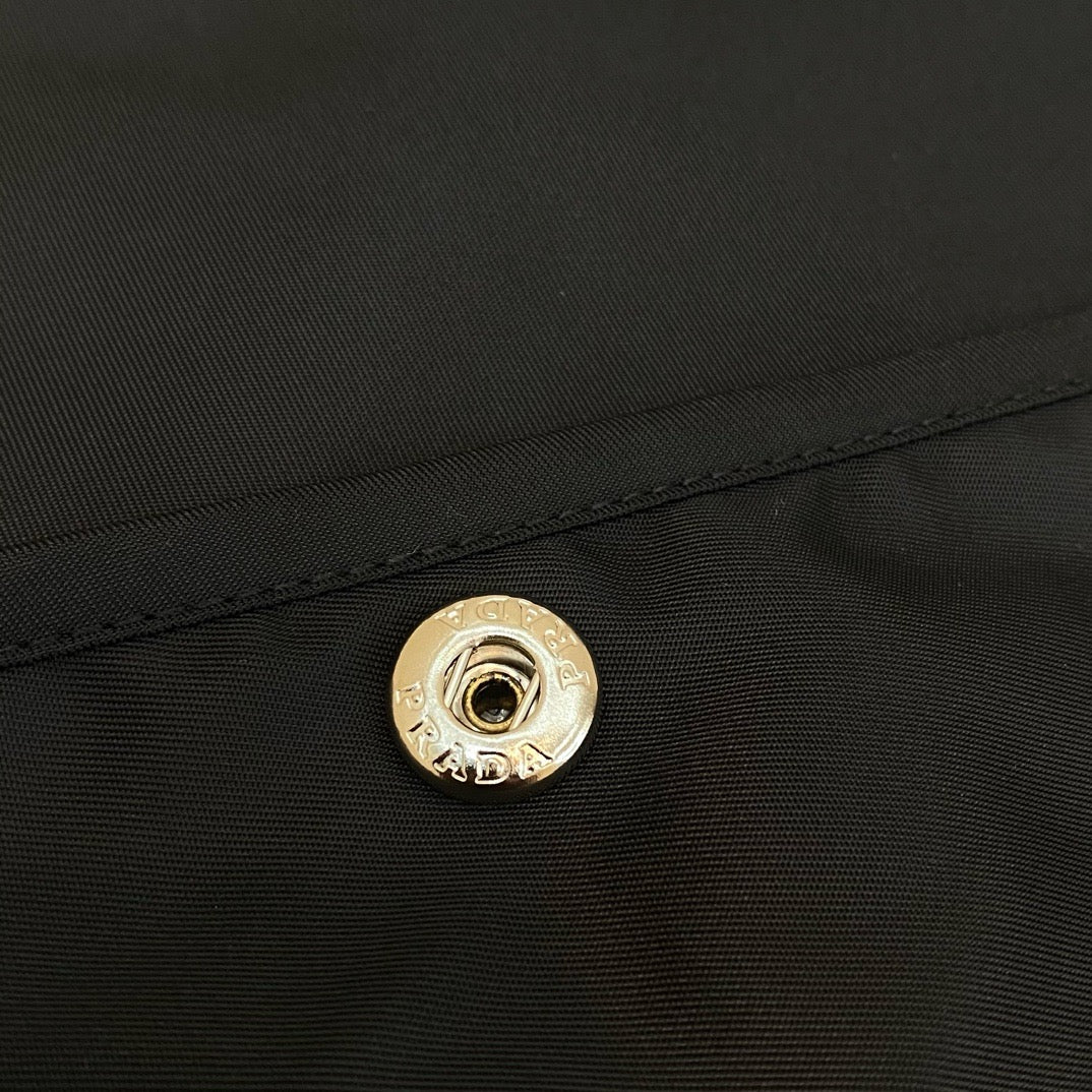 Black Jacket - FashionHype.xyz