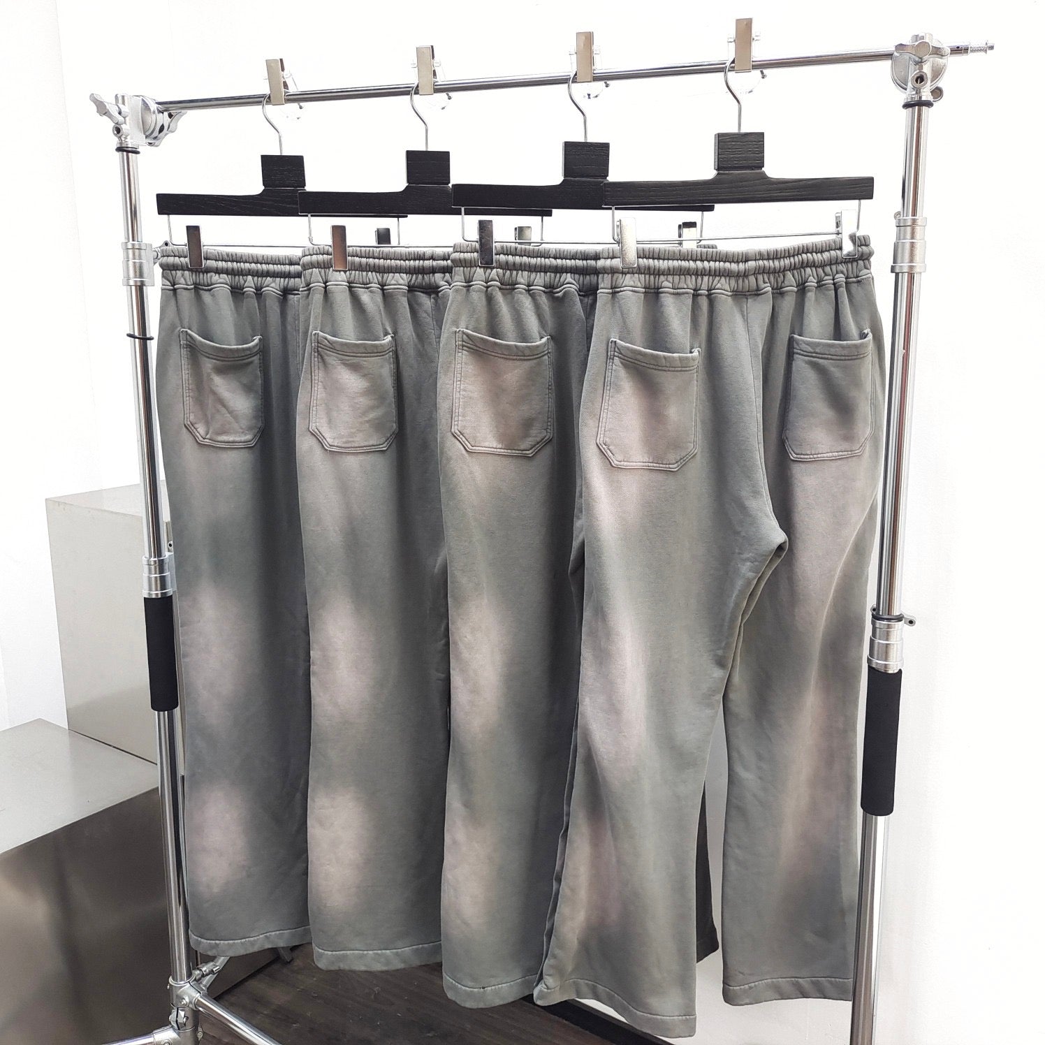 Dunkelgraue Hose