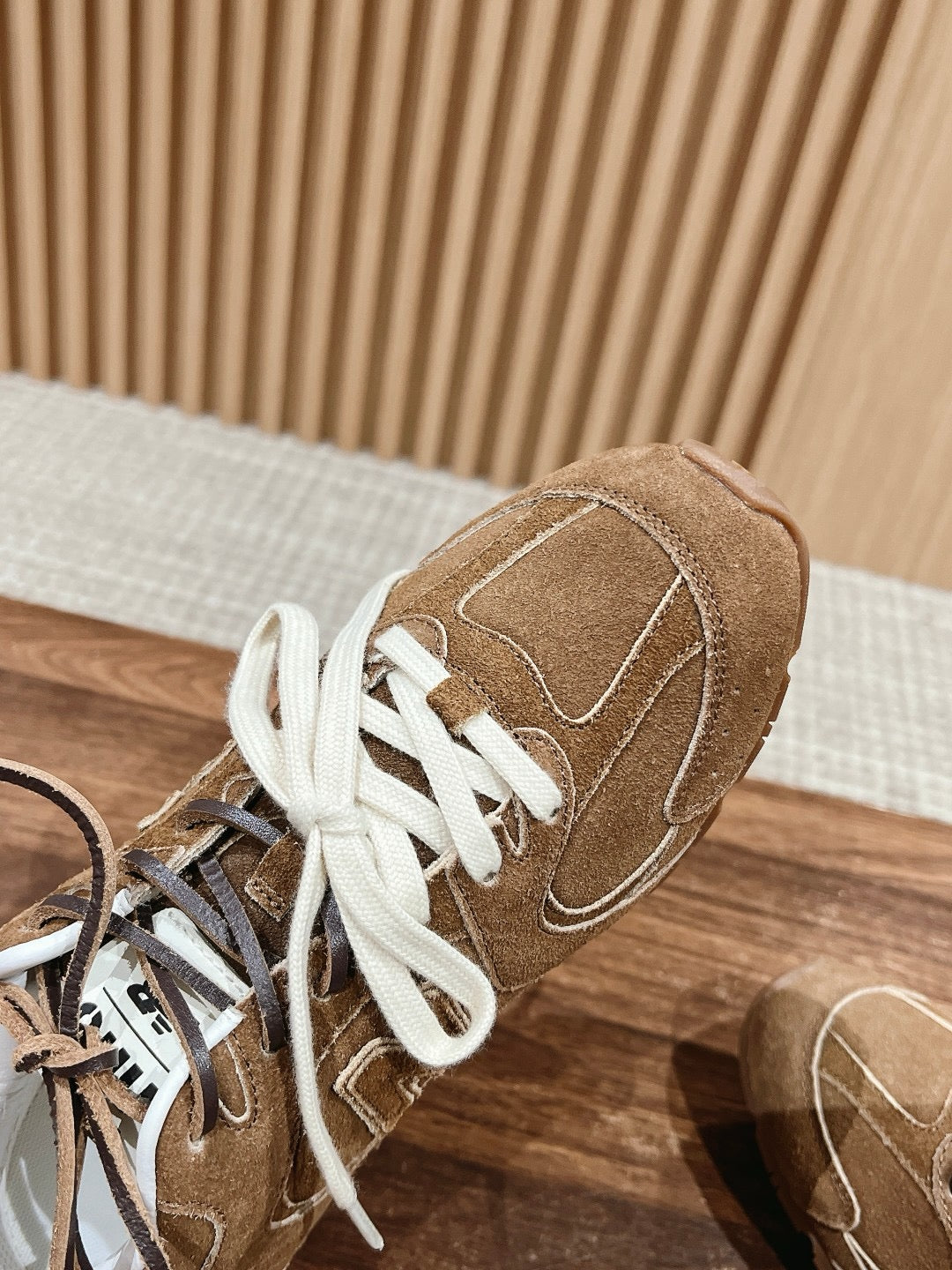 Mehrfarbige Schuhe