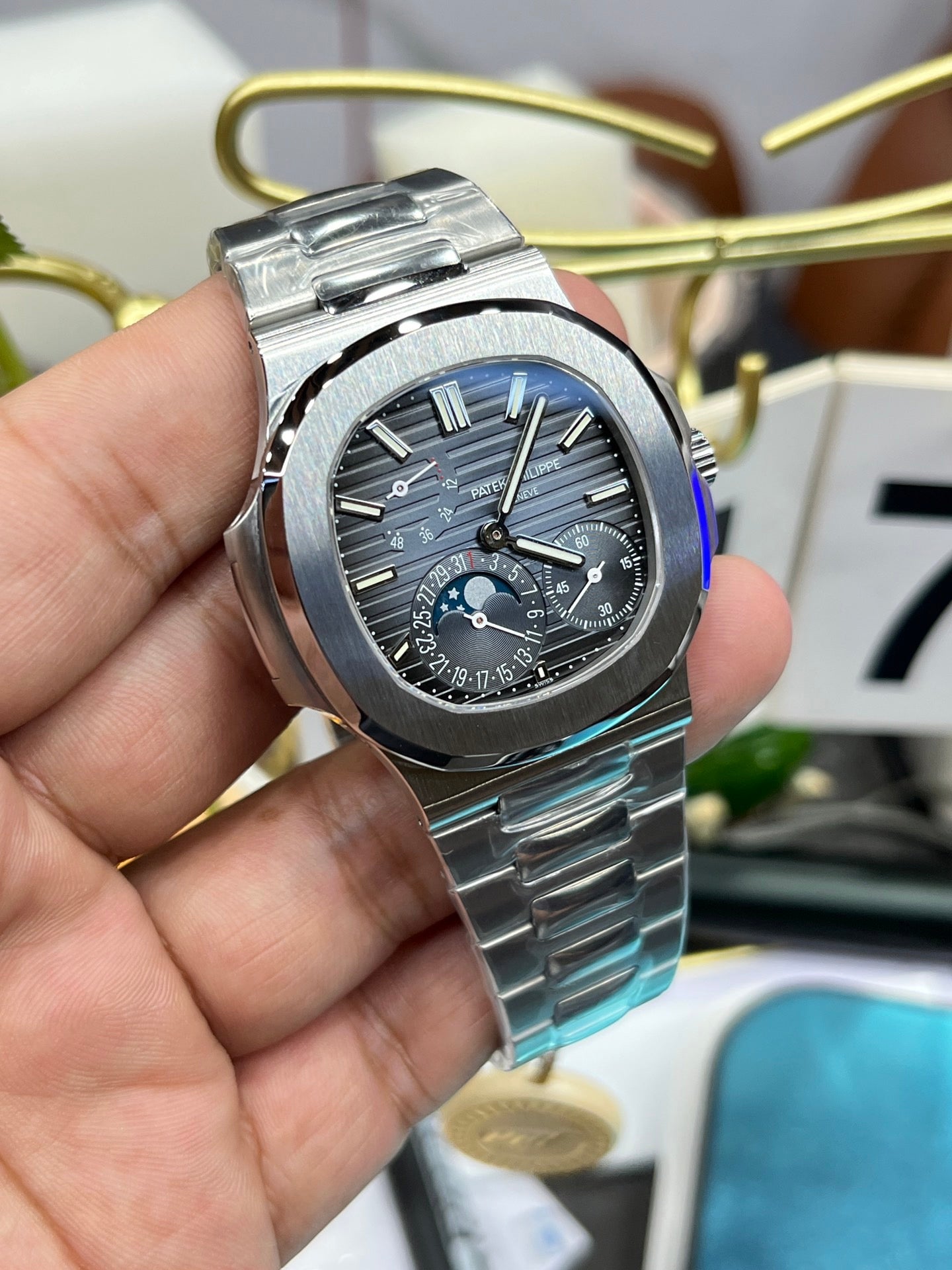 White black Watch - FashionHype.xyz